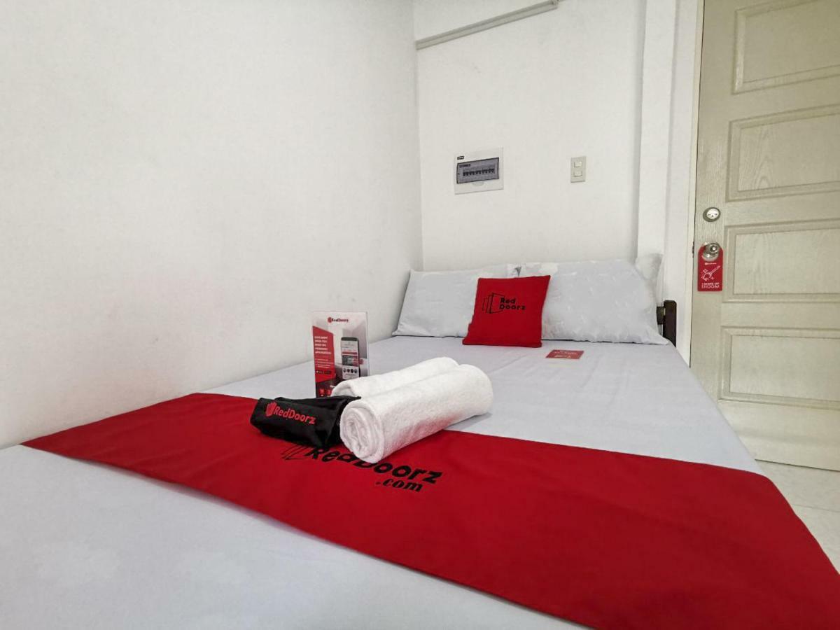 Reddoorz Near Davao Medical School Foundation Hotel Exterior photo